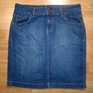 Old Navy Medium Wash Denim Pencil Skirt
